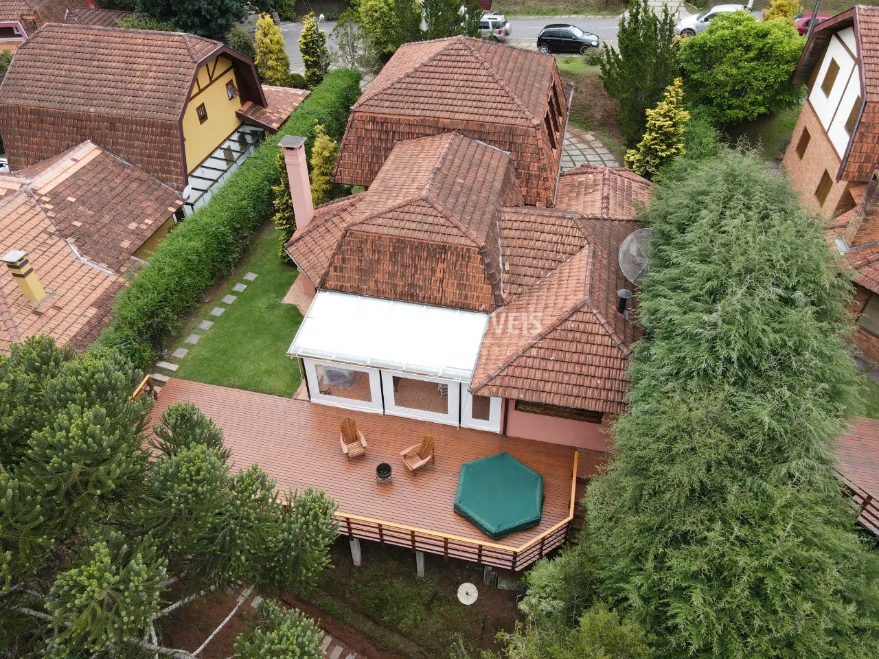 Casa à venda de 1.000 m² em Campos do Jordão, SP, Brasil