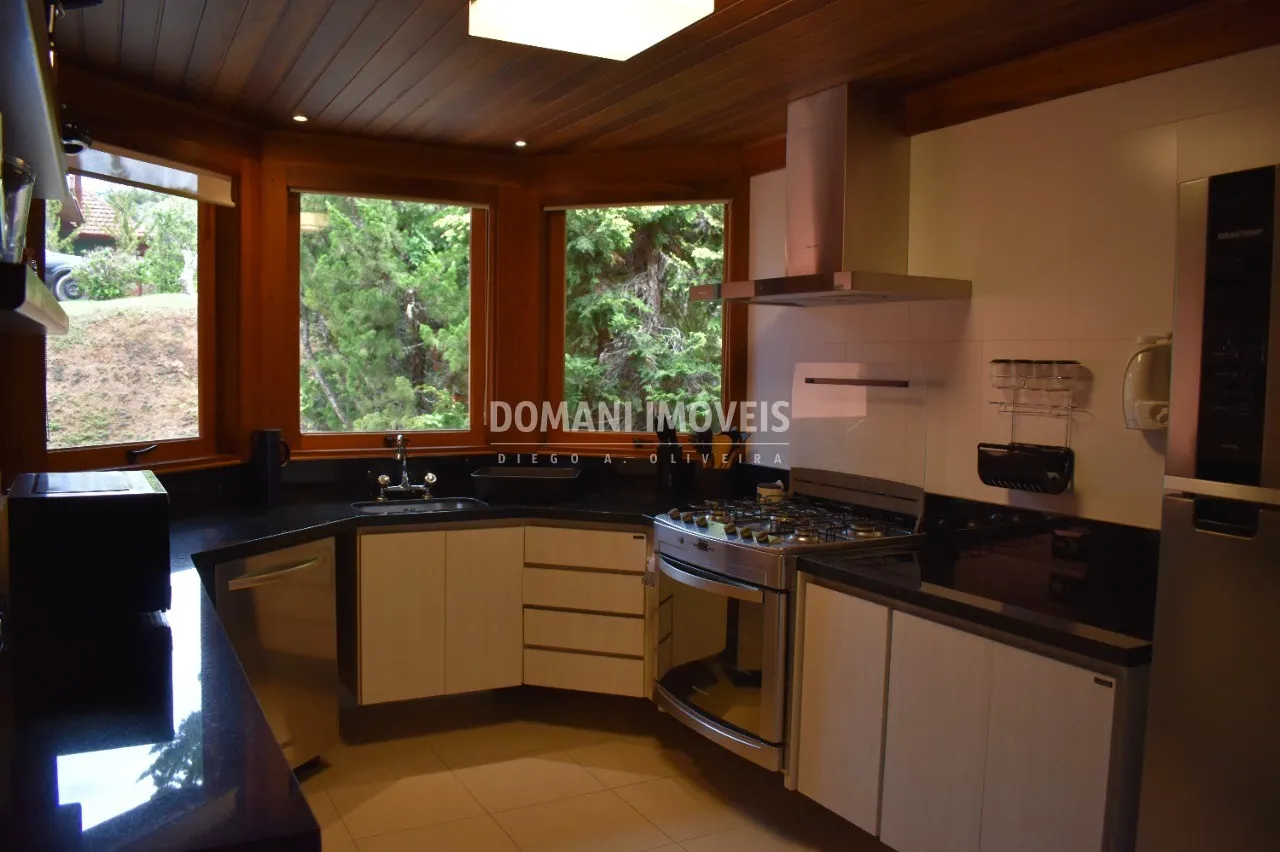 Casa à venda de 1.000 m² em Campos do Jordão, SP, Brasil