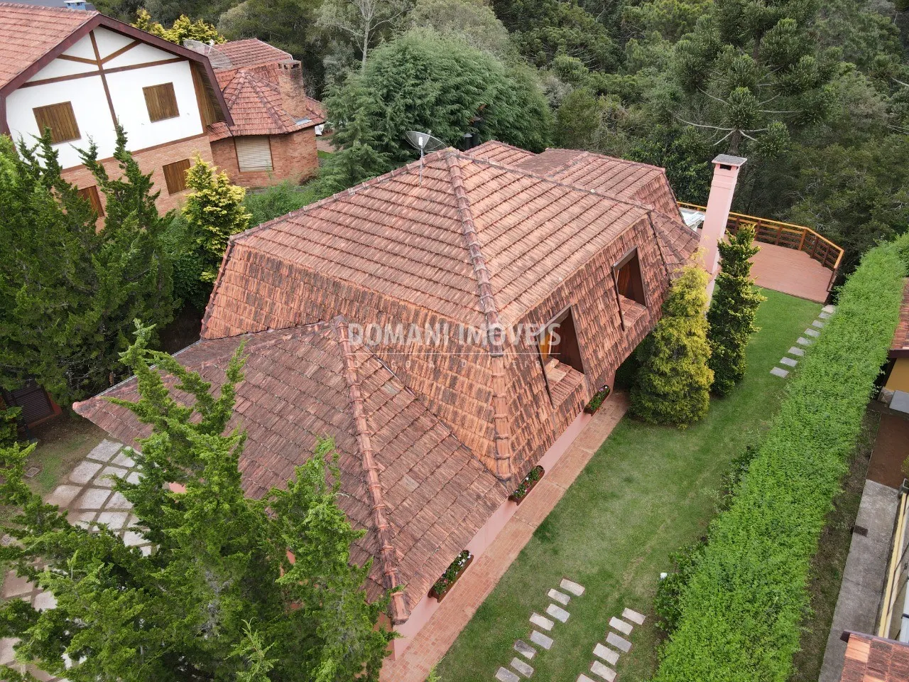 Casa à venda de 1.000 m² em Campos do Jordão, SP, Brasil