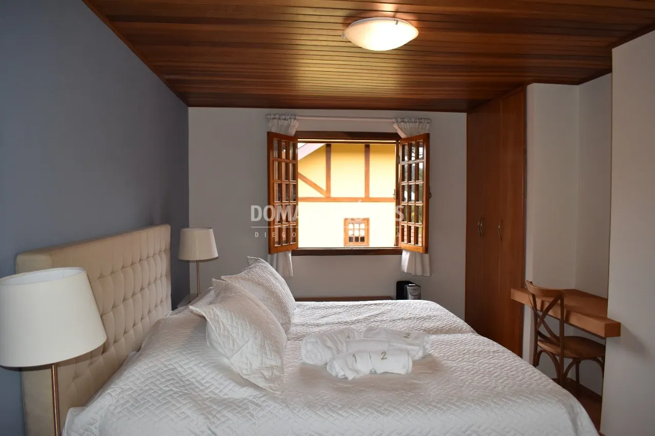 Casa à venda de 1.000 m² em Campos do Jordão, SP, Brasil