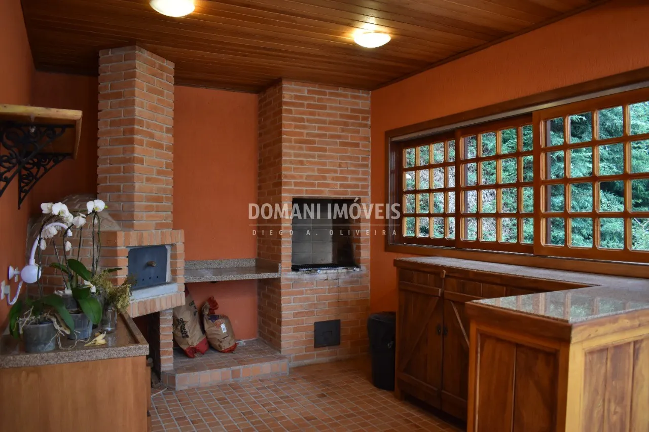 Casa à venda de 1.000 m² em Campos do Jordão, SP, Brasil