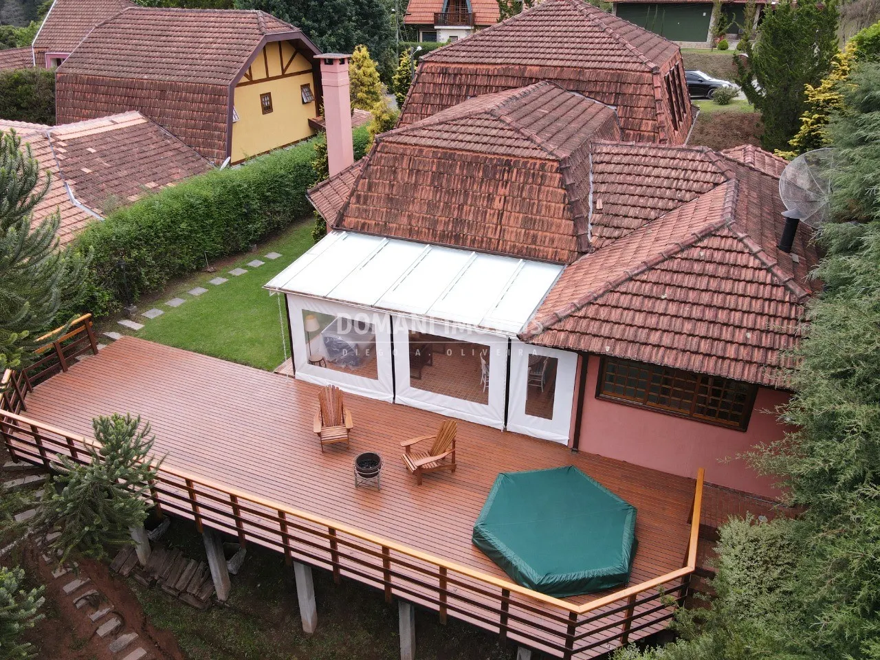 Casa à venda de 1.000 m² em Campos do Jordão, SP, Brasil