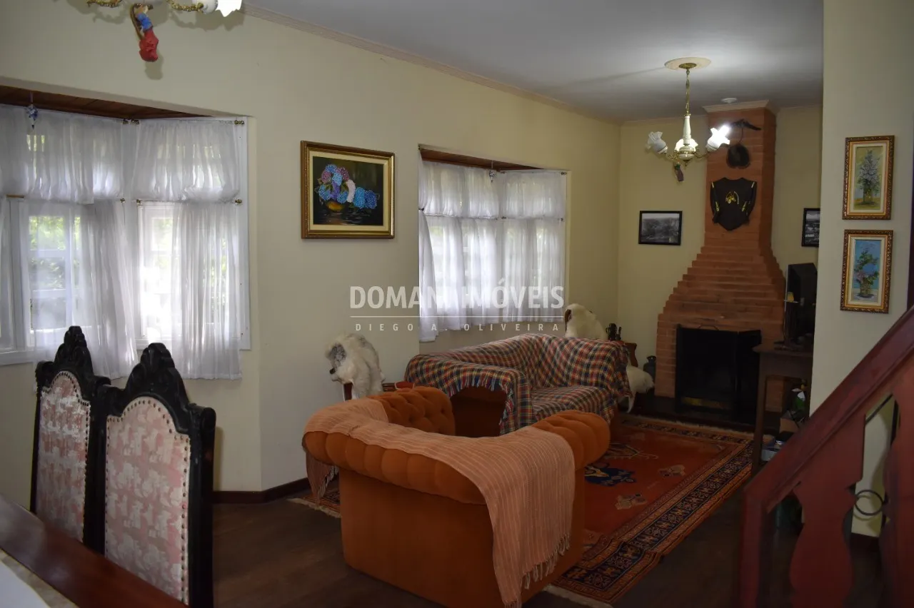 Casa à venda de 1.010 m² em Campos do Jordão, SP, Brasil