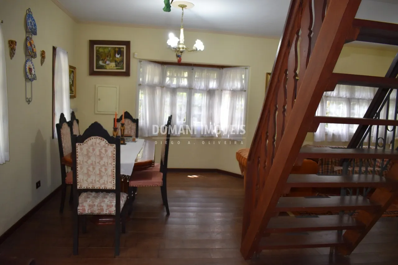 Casa à venda de 1.010 m² em Campos do Jordão, SP, Brasil