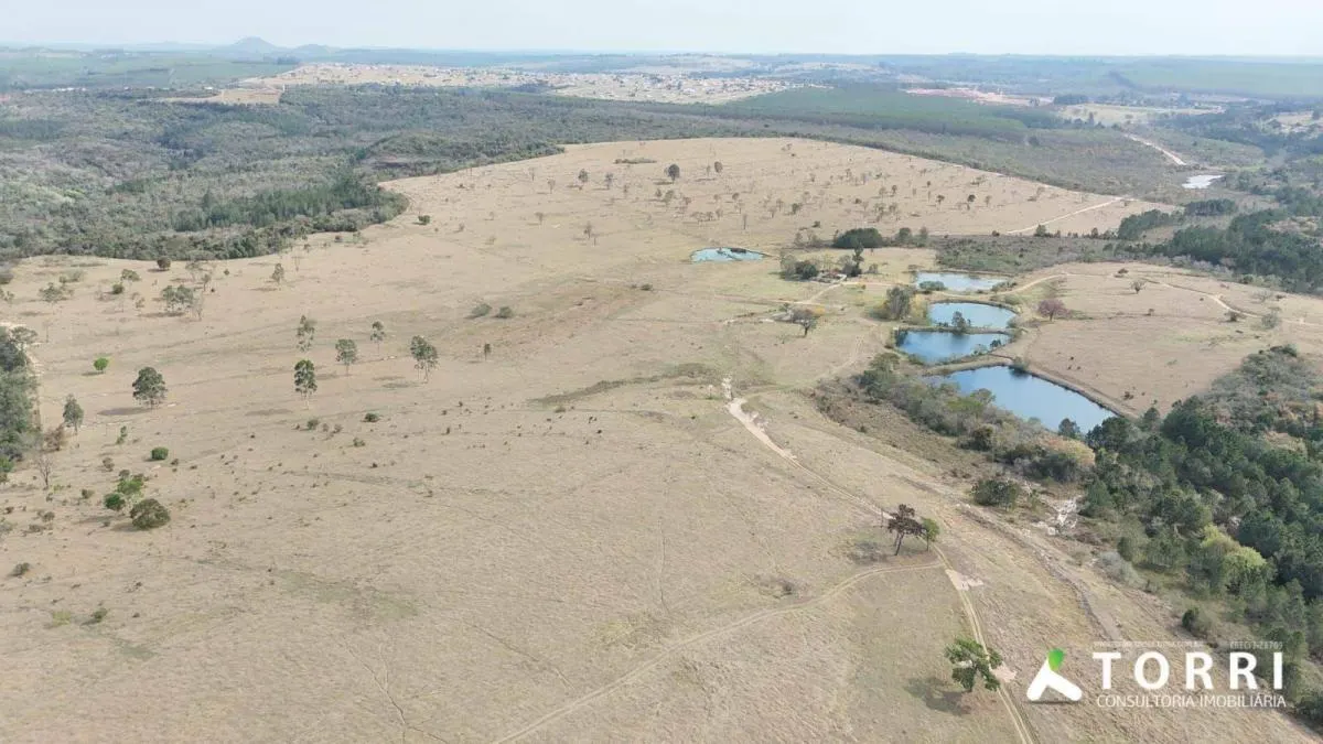 Fazenda à venda de 711 ha em Botucatu, SP, Brasil