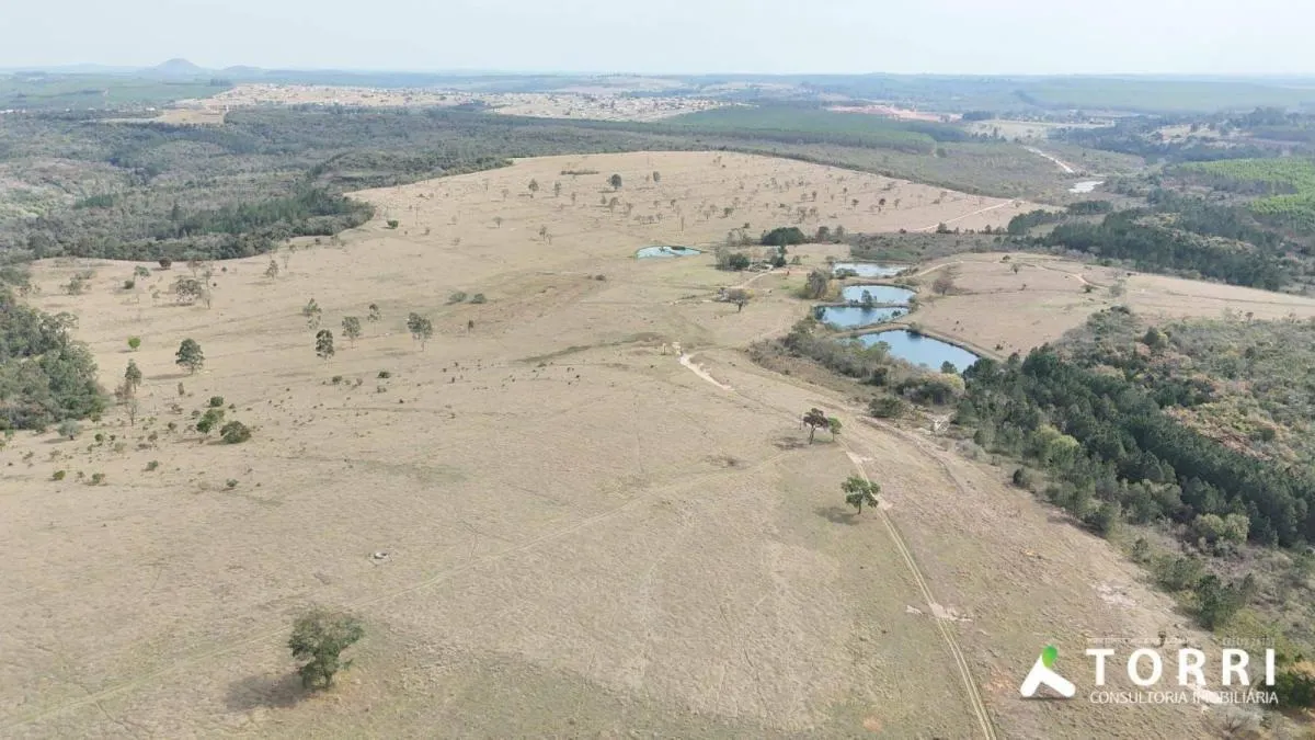 Fazenda à venda de 711 ha em Botucatu, SP, Brasil