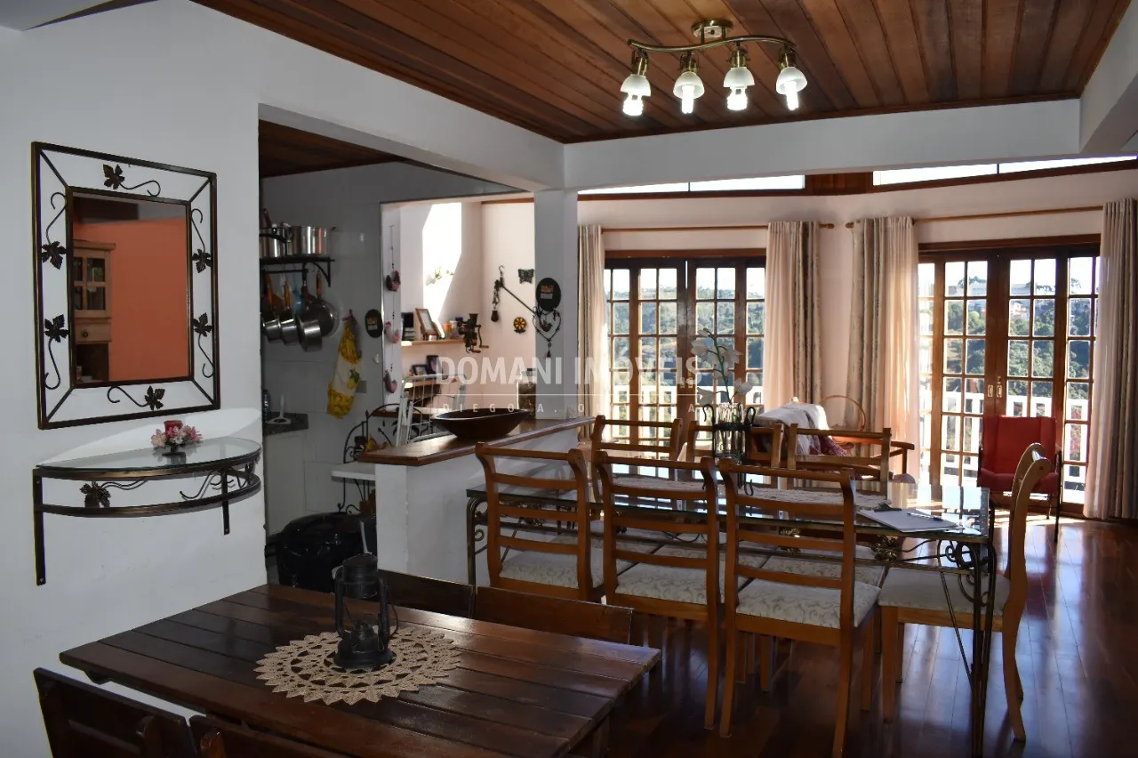 Casa à venda de 680 m² em Campos do Jordão, SP, Brasil