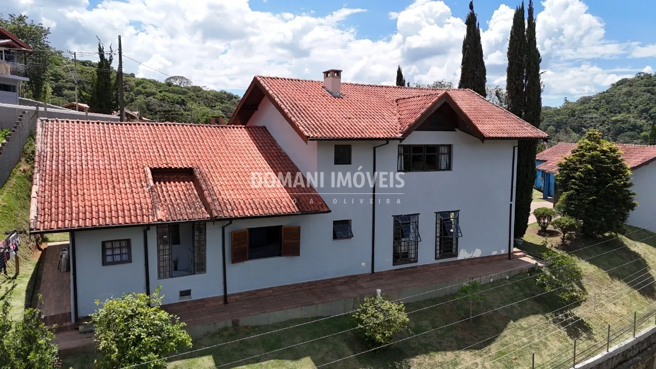 Casa à venda de 1.000 m² em Santo Antônio do Pinhal, SP, Brasil