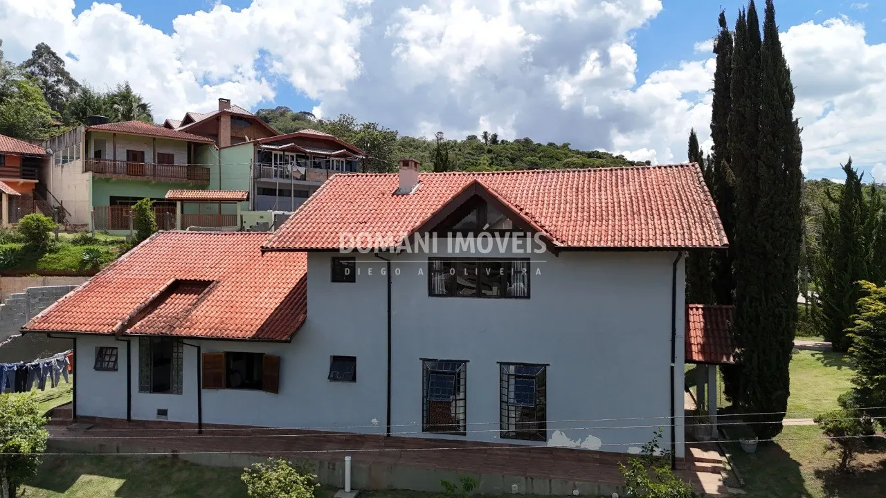 Casa à venda de 1.000 m² em Santo Antônio do Pinhal, SP, Brasil