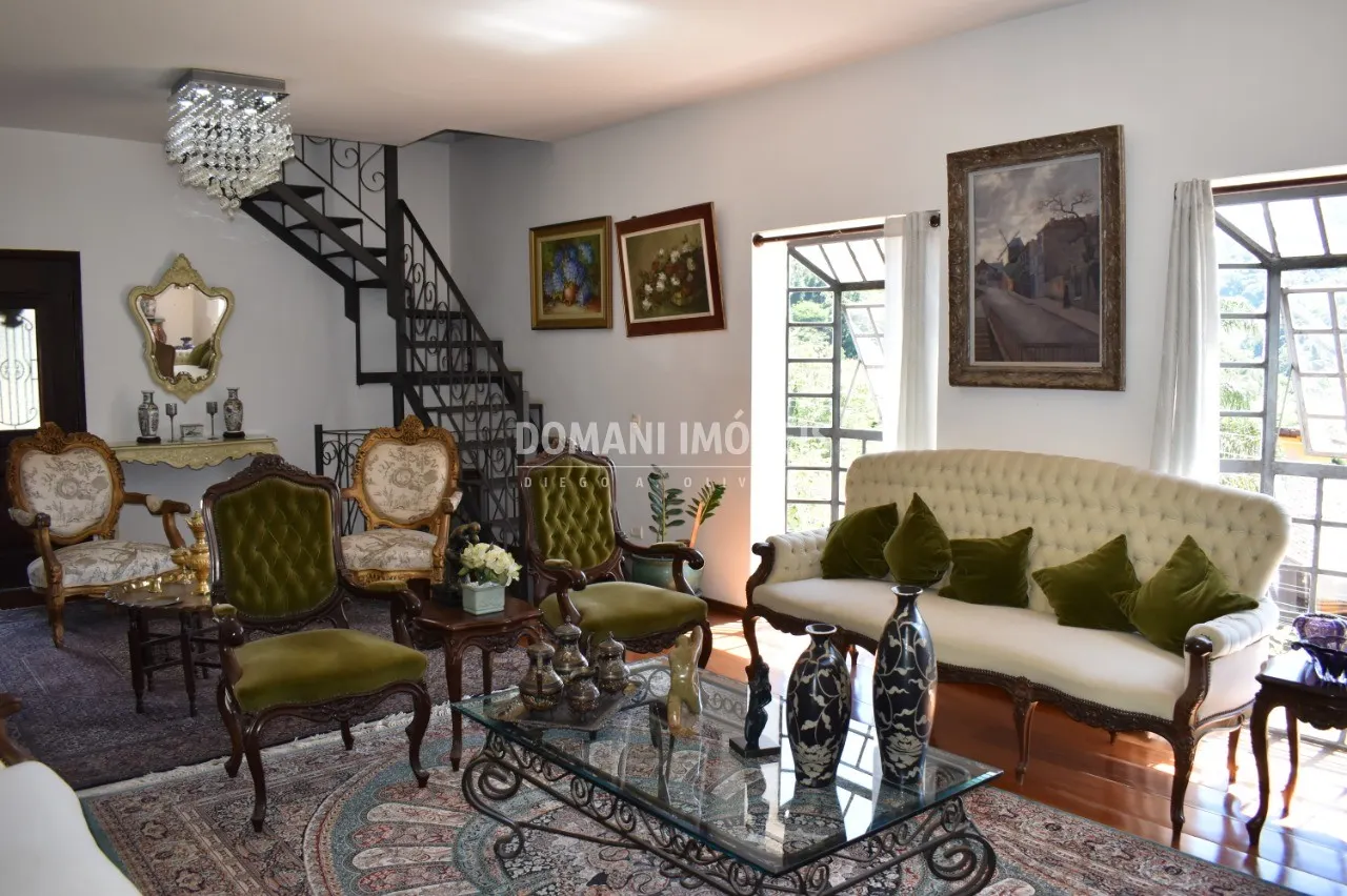 Casa à venda de 1.000 m² em Santo Antônio do Pinhal, SP, Brasil