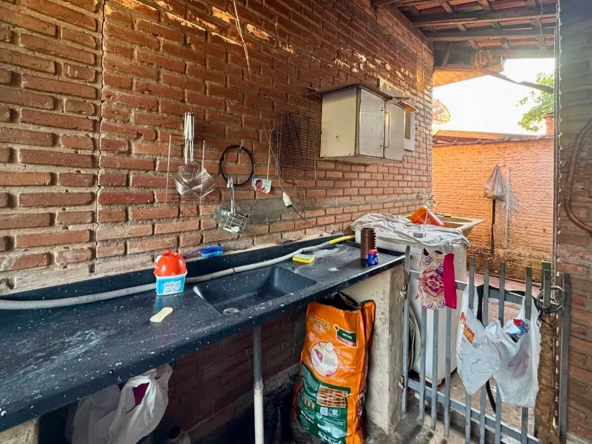 Country home for sale of 1,000 m² in Piraju, SP, Brazil