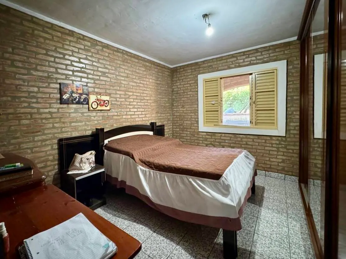 Country home for sale of 1,000 m² in Piraju, SP, Brazil
