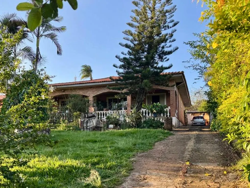 Country home for sale of 1,000 m² in Piraju, SP, Brazil