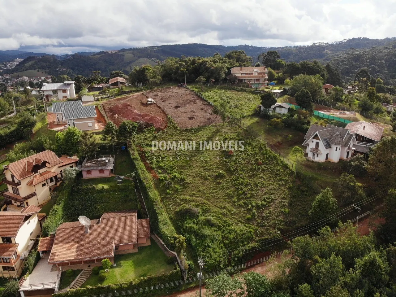 Terreno à venda de 930 m² em Campos do Jordão, SP, Brasil