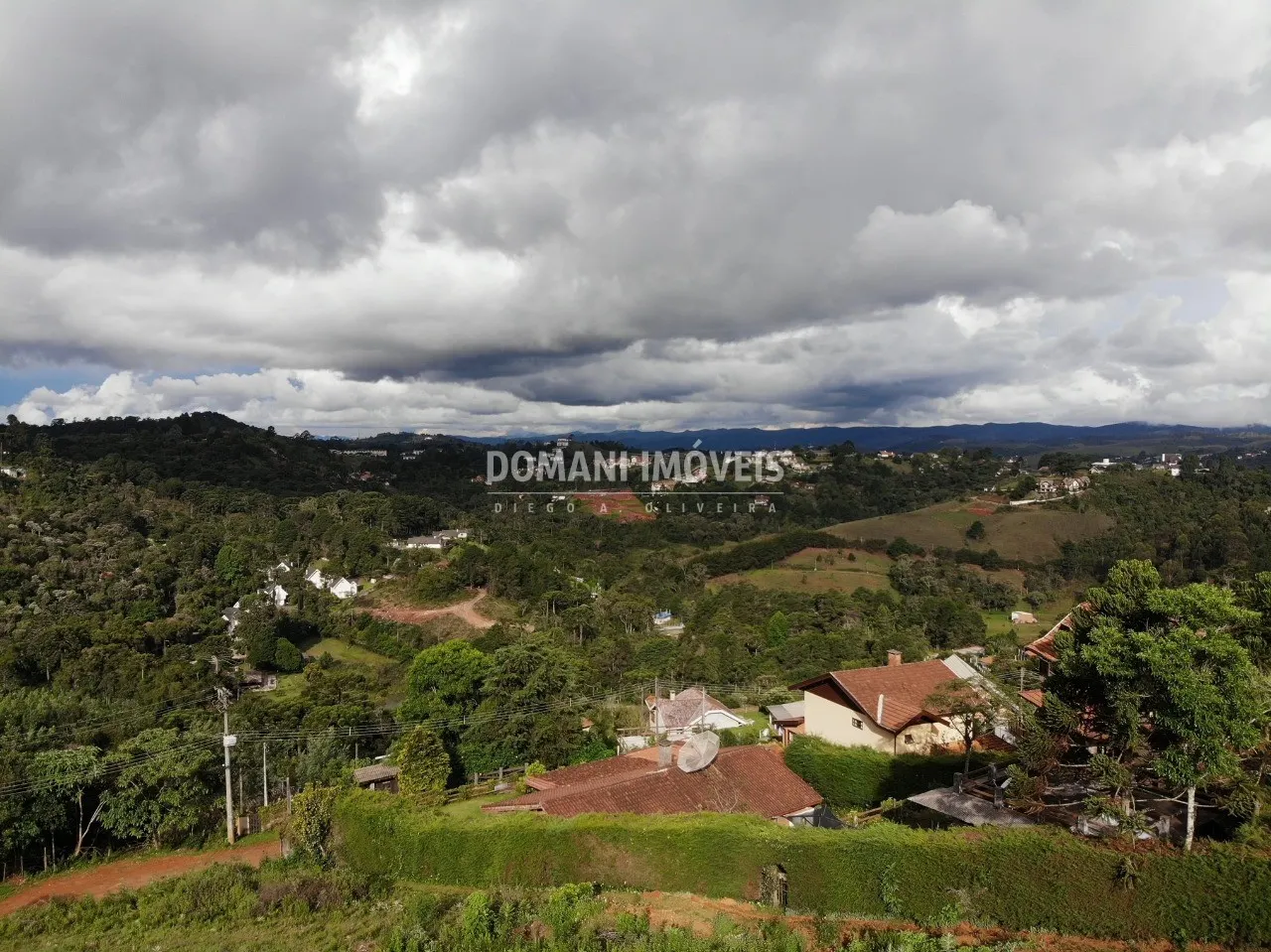 Terreno à venda de 930 m² em Campos do Jordão, SP, Brasil