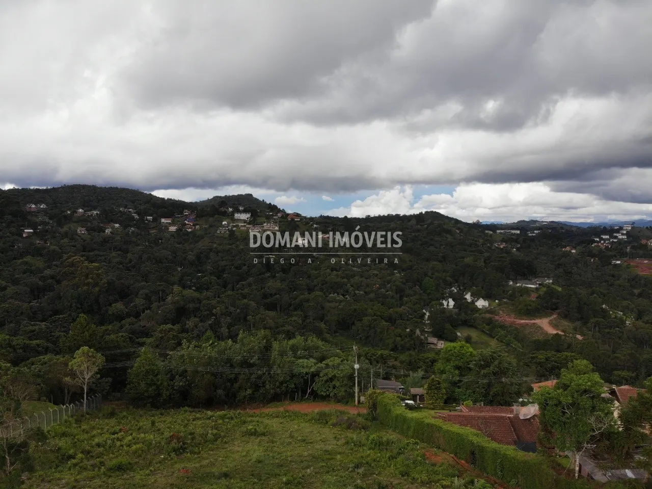 Terreno à venda de 930 m² em Campos do Jordão, SP, Brasil
