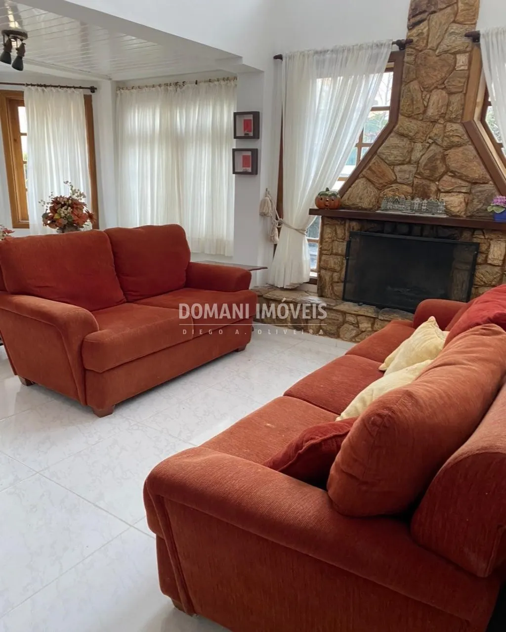 Casa à venda de 1.430 m² em Campos do Jordão, SP, Brasil