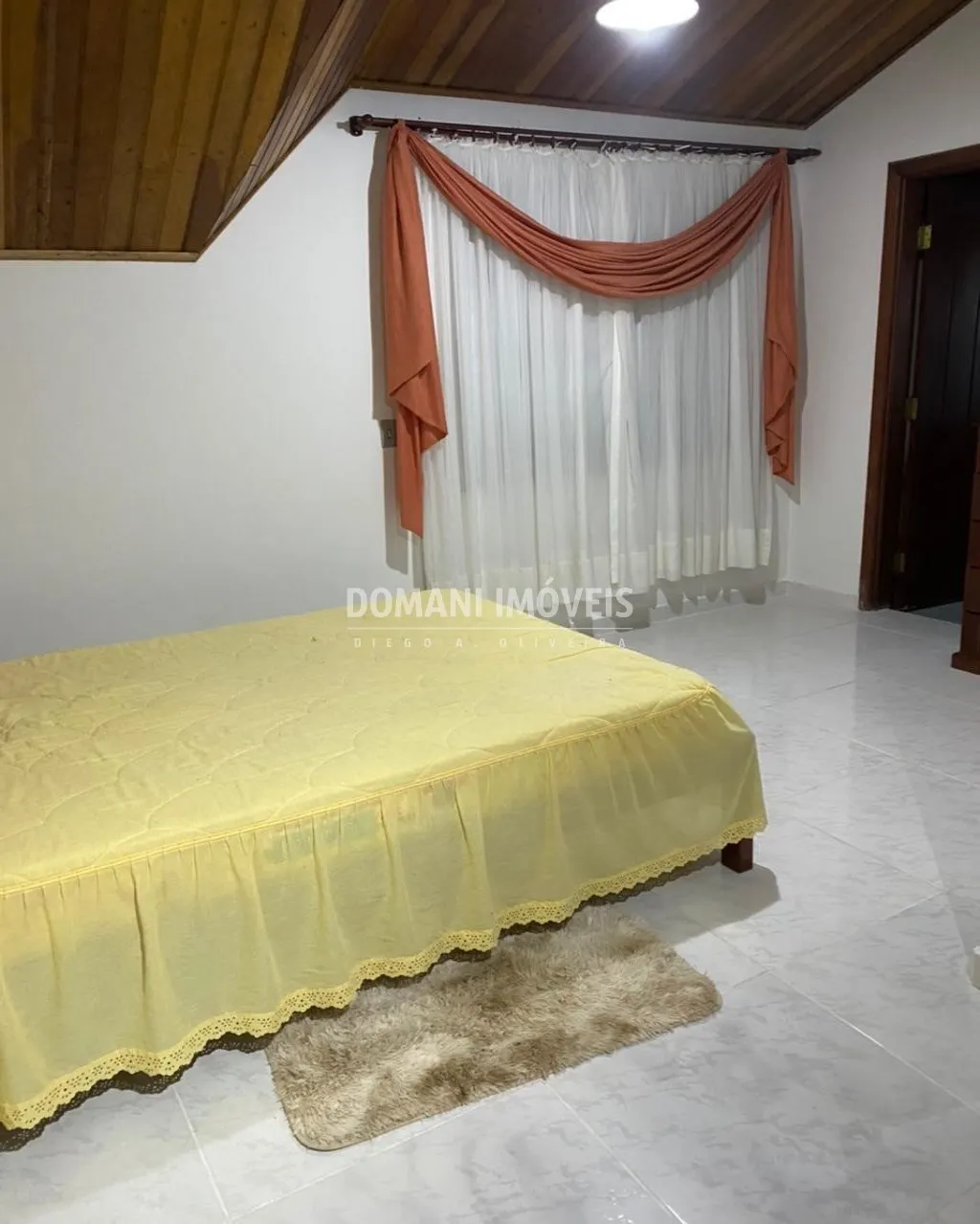 Casa à venda de 1.430 m² em Campos do Jordão, SP, Brasil