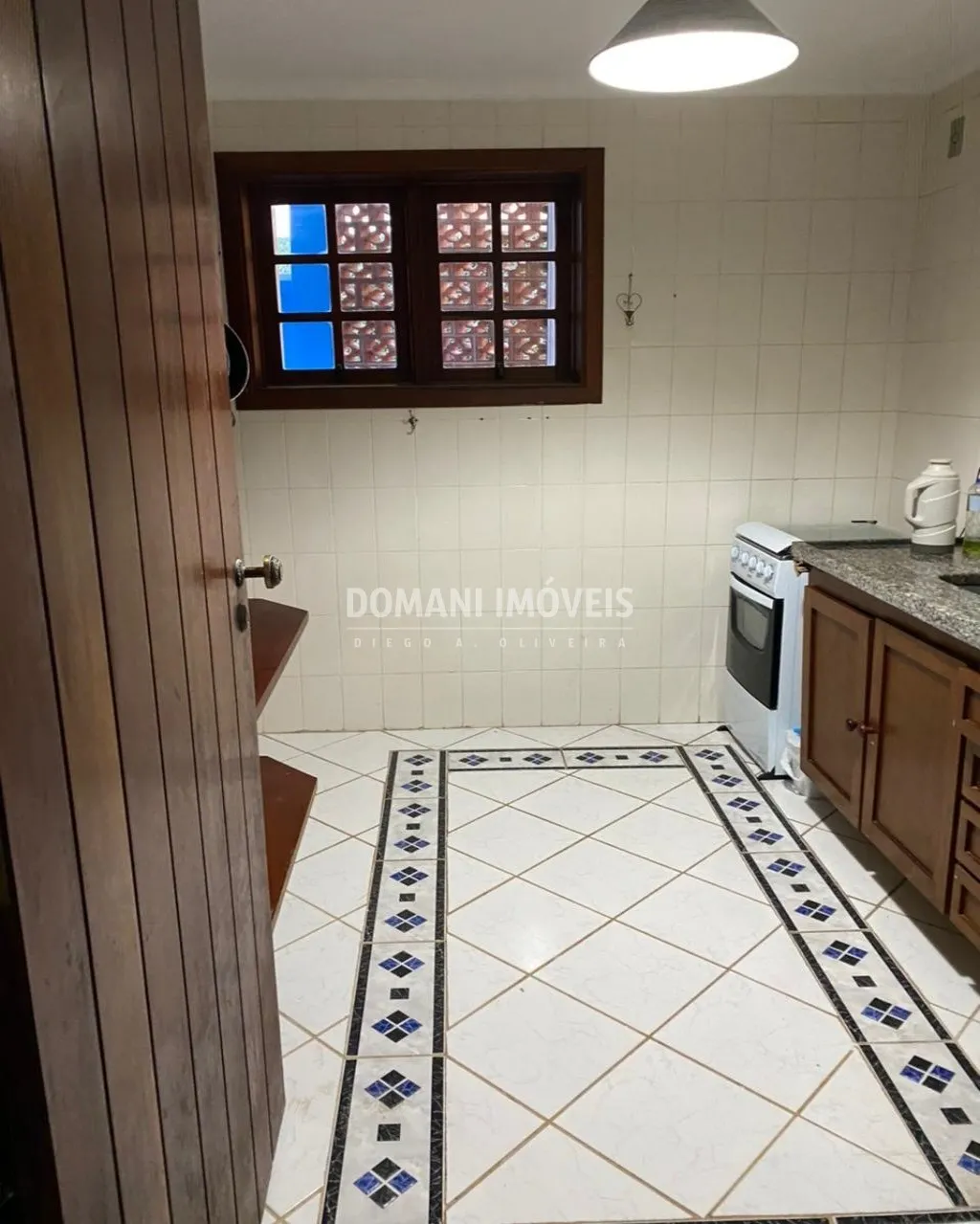 Casa à venda de 1.430 m² em Campos do Jordão, SP, Brasil