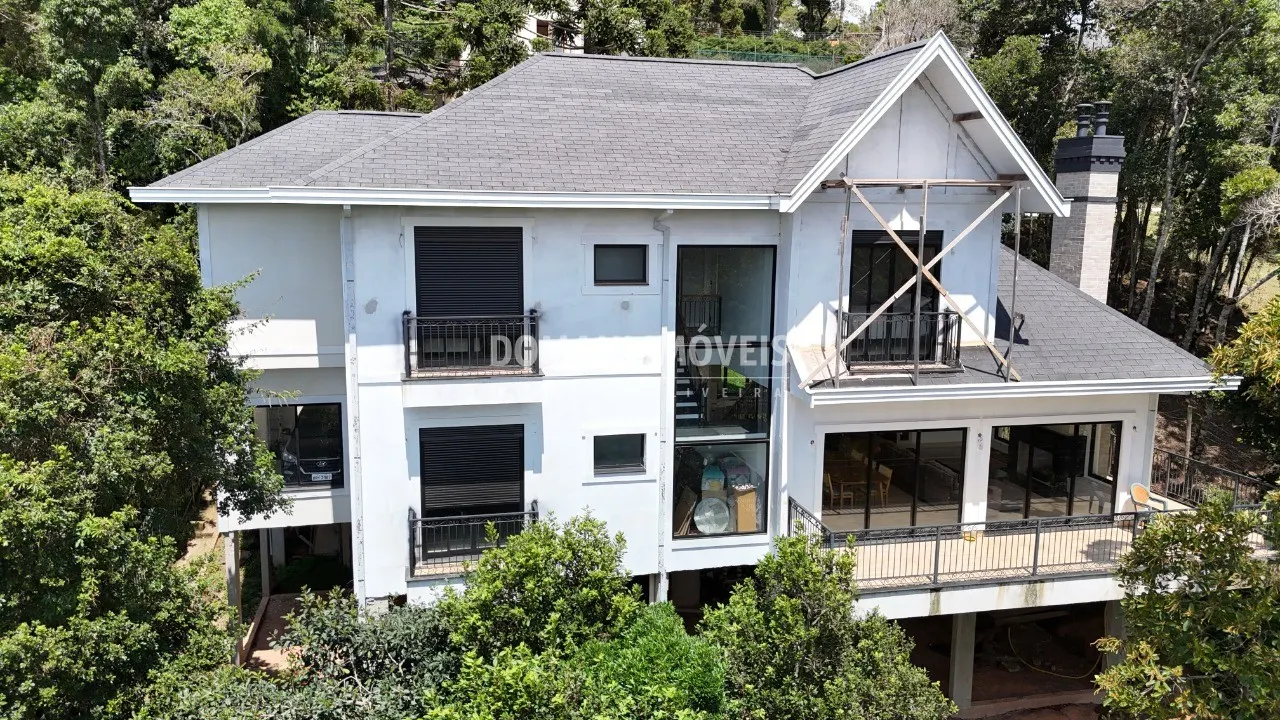 Casa à venda de 1.060 m² em Campos do Jordão, SP, Brasil