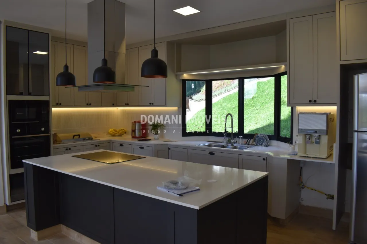 Casa à venda de 1.060 m² em Campos do Jordão, SP, Brasil