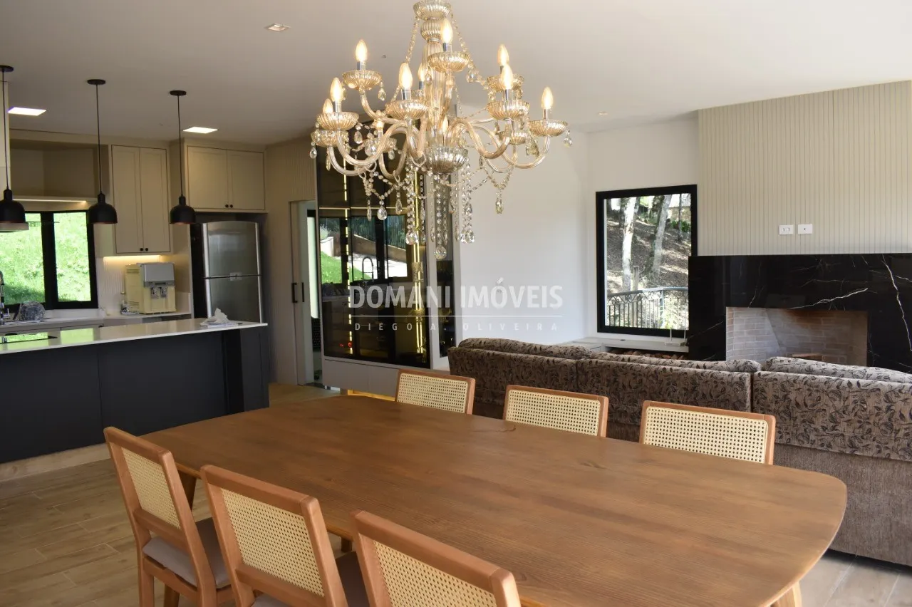 Casa à venda de 1.060 m² em Campos do Jordão, SP, Brasil