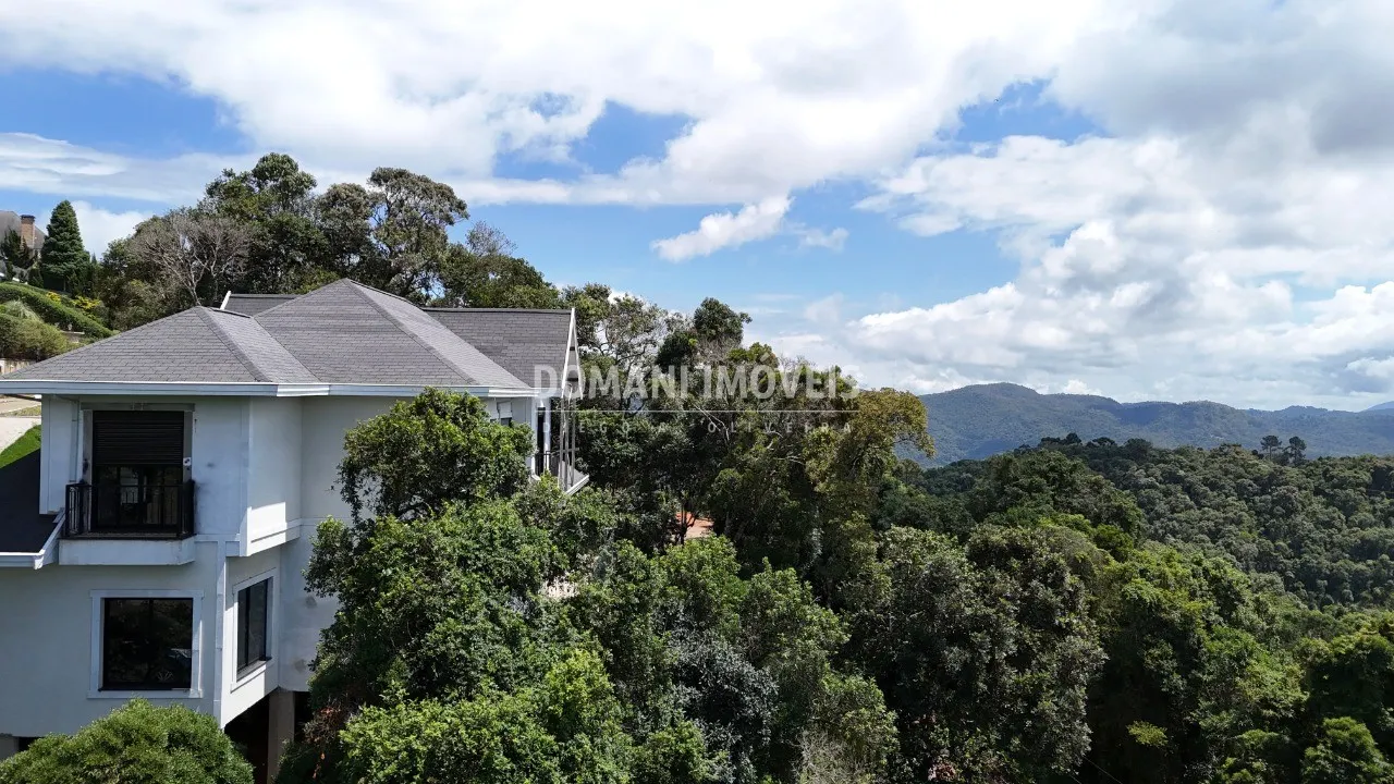 Casa à venda de 1.060 m² em Campos do Jordão, SP, Brasil
