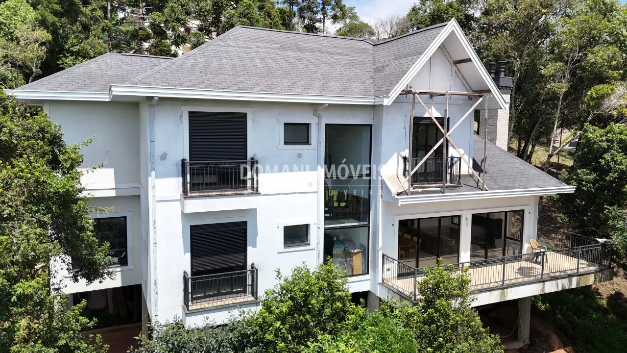 Casa à venda de 1.060 m² em Campos do Jordão, SP, Brasil