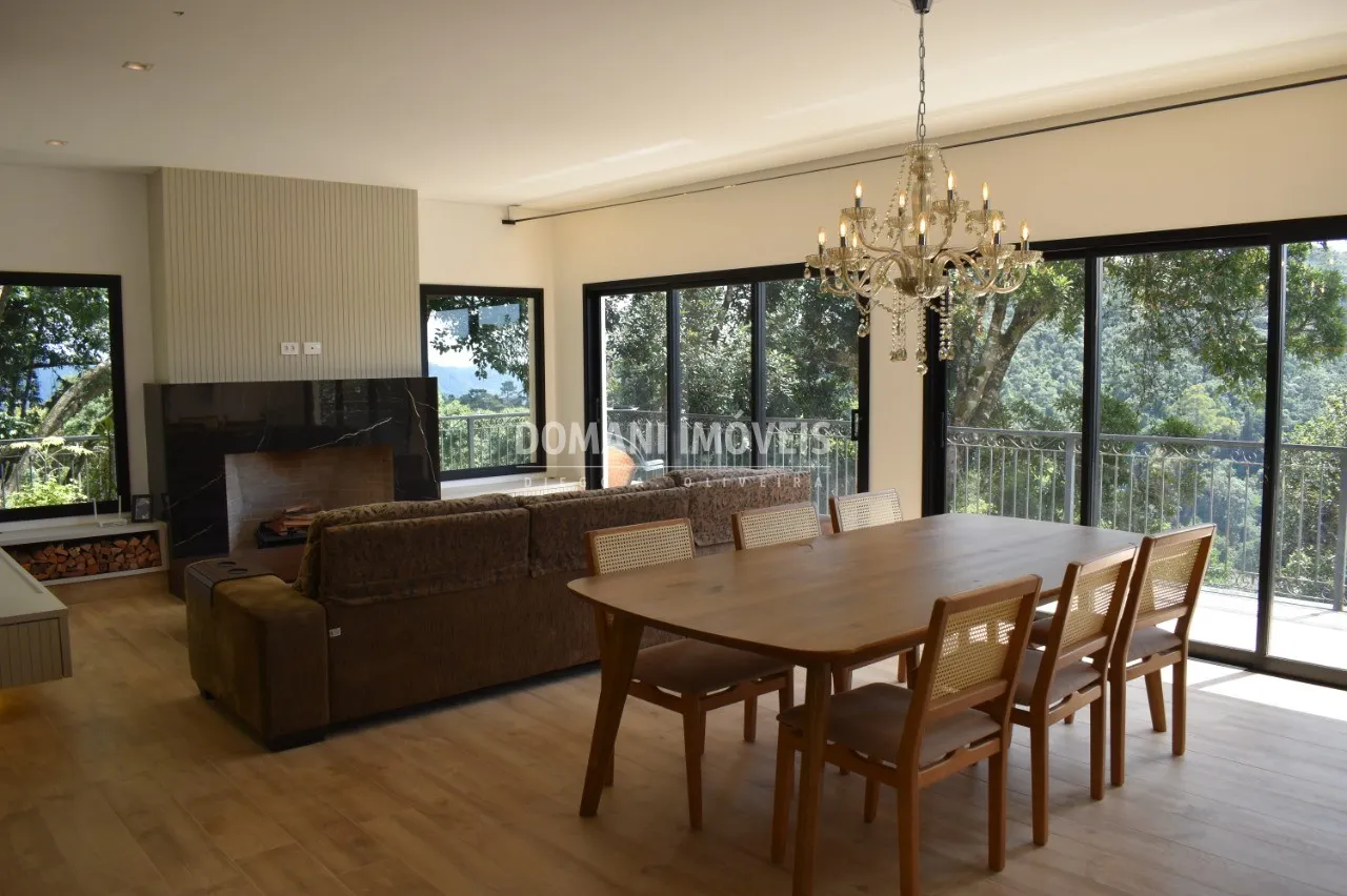 Casa à venda de 1.060 m² em Campos do Jordão, SP, Brasil