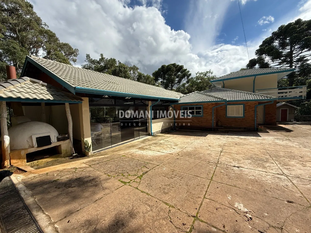 Casa à venda de 1.760 m² em Campos do Jordão, SP, Brasil