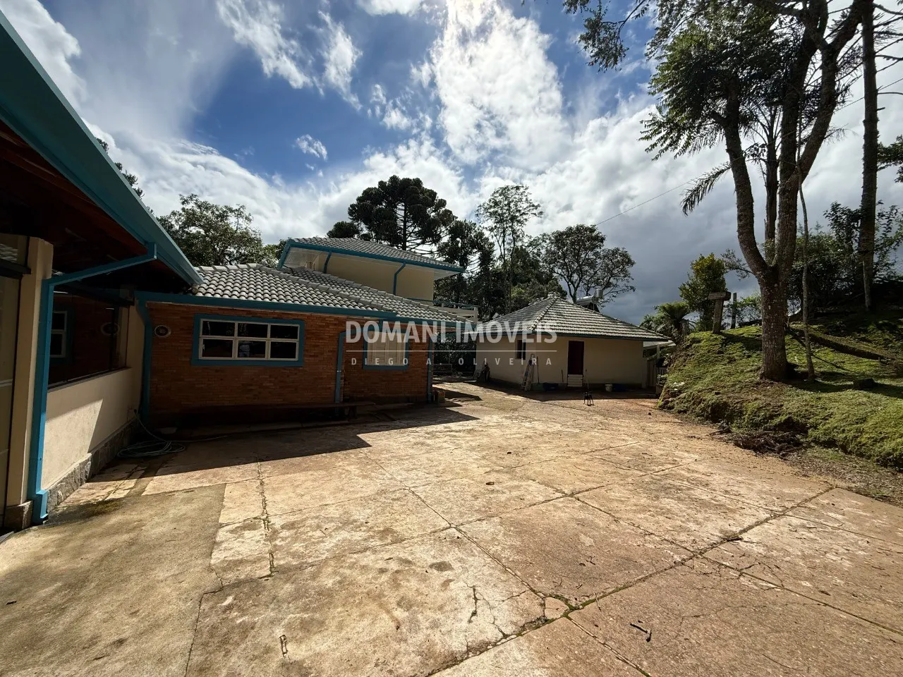 Casa à venda de 1.760 m² em Campos do Jordão, SP, Brasil