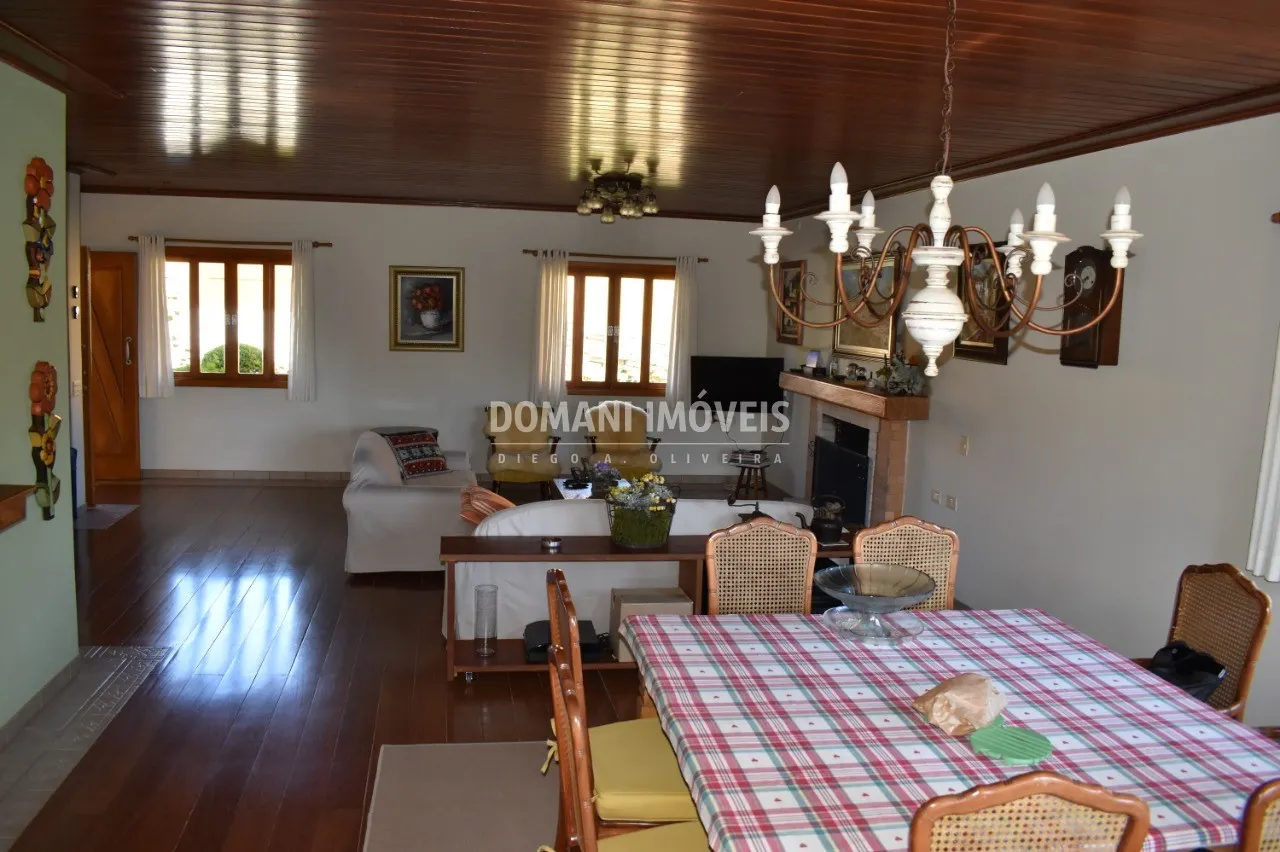 Casa à venda de 1.170 m² em Campos do Jordão, SP, Brasil