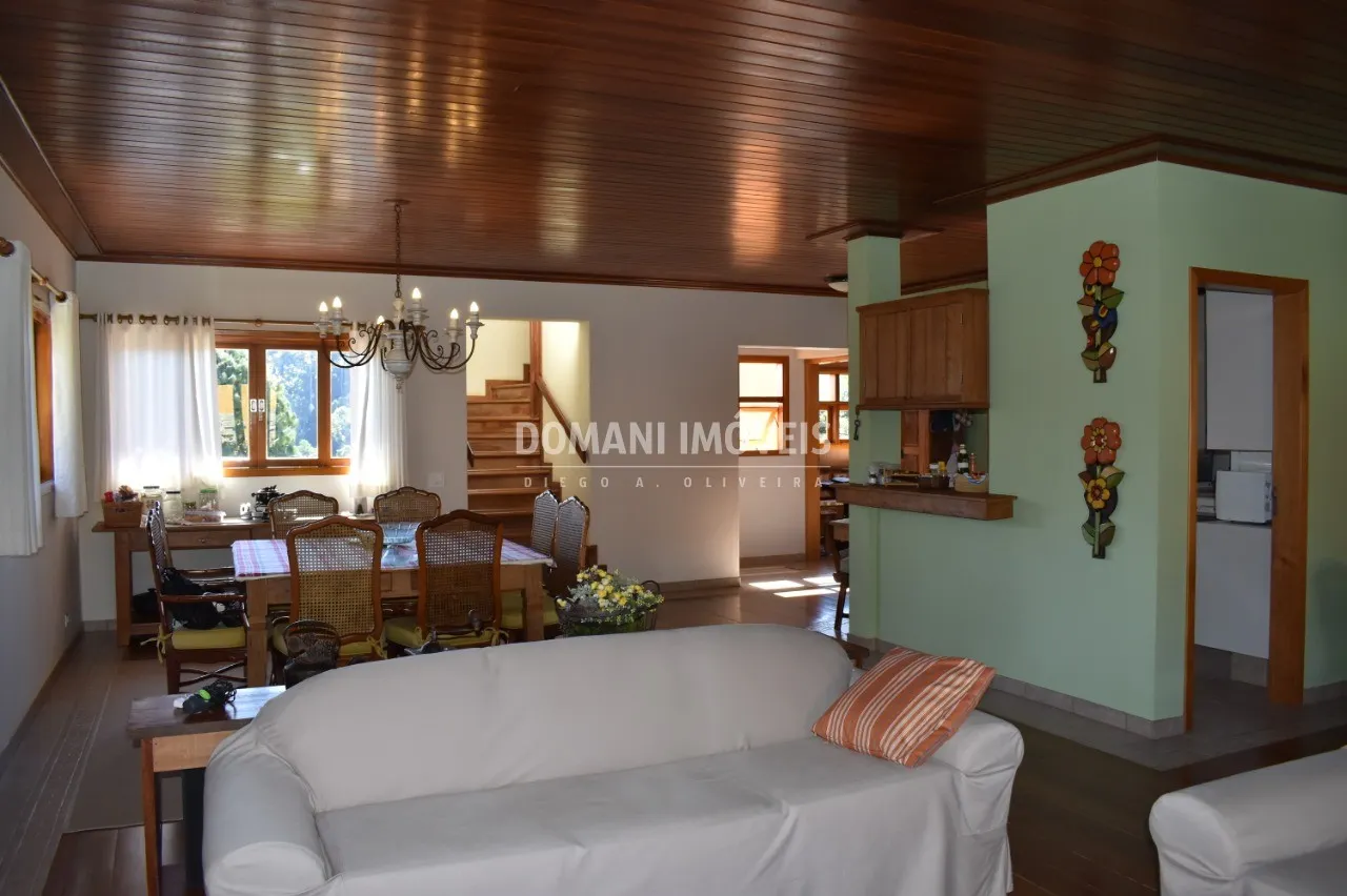 Casa à venda de 1.170 m² em Campos do Jordão, SP, Brasil