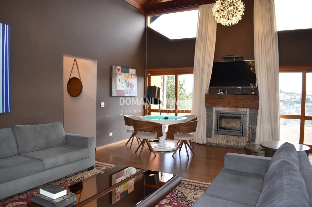 Casa à venda de 1.820 m² em Campos do Jordão, SP, Brasil