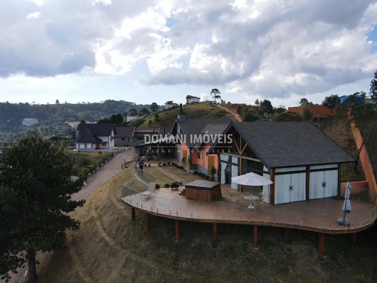 Casa à venda de 1.820 m² em Campos do Jordão, SP, Brasil