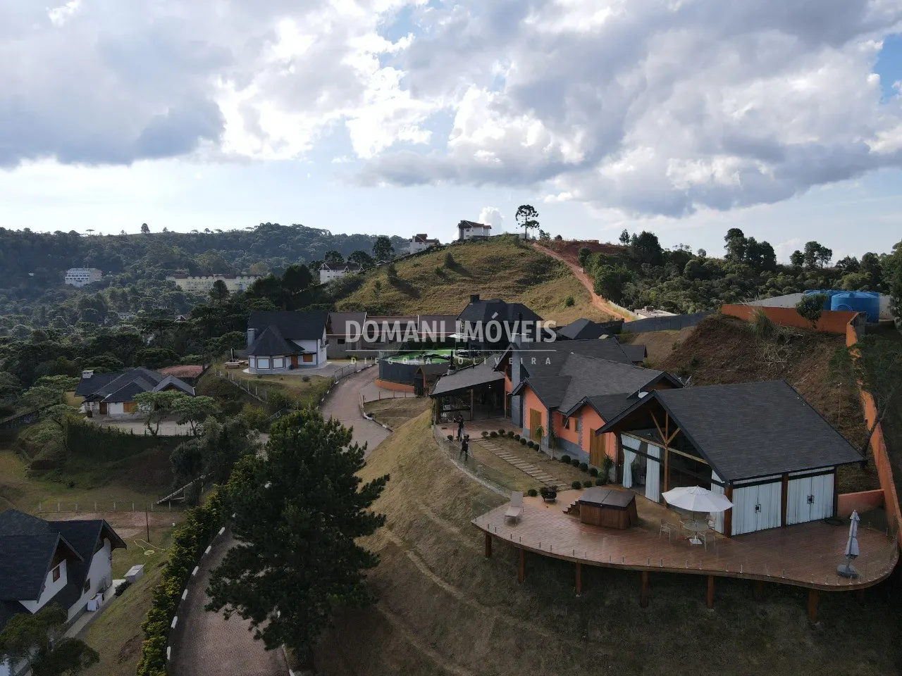 Casa à venda de 1.820 m² em Campos do Jordão, SP, Brasil