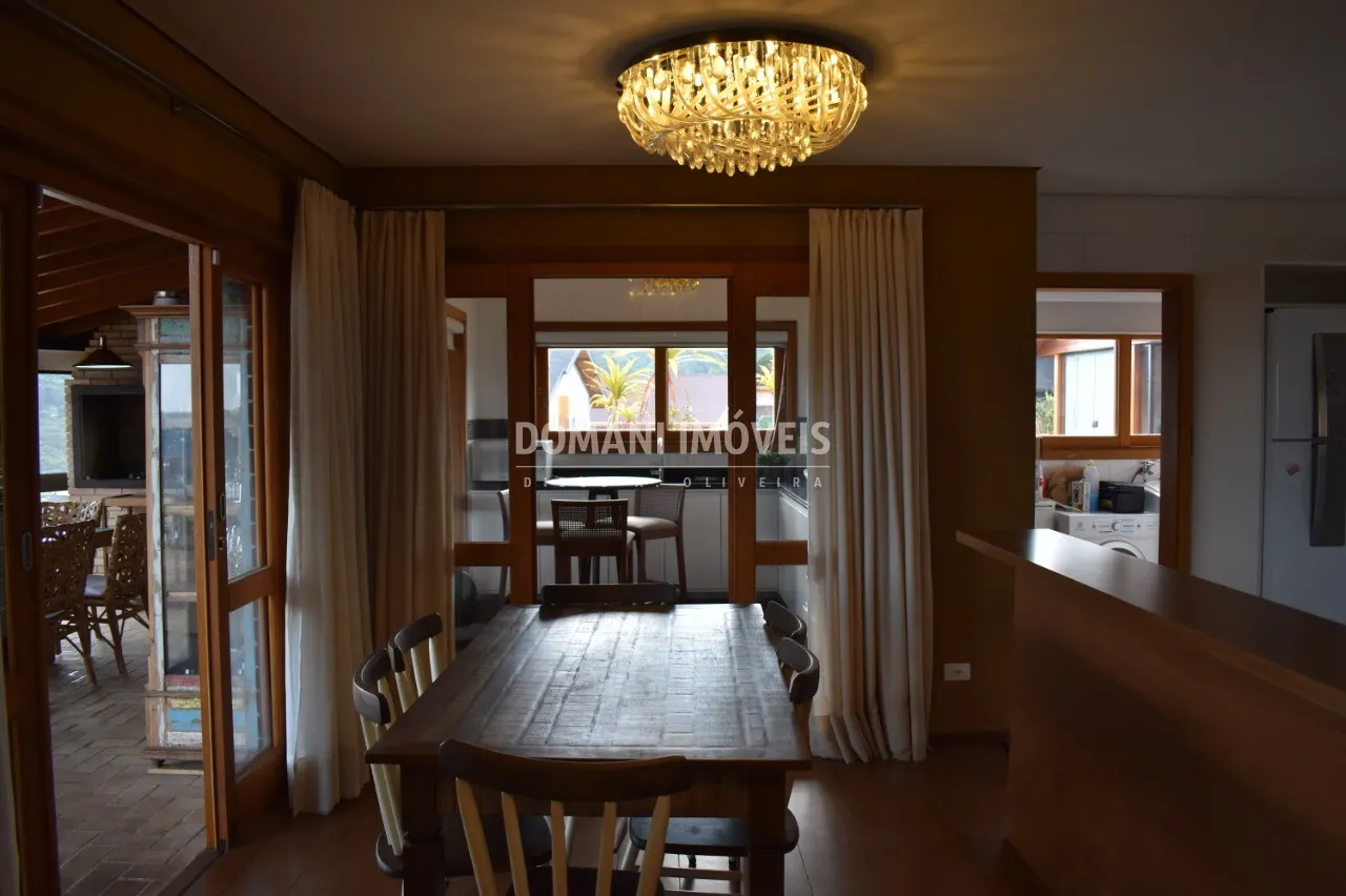 Casa à venda de 1.820 m² em Campos do Jordão, SP, Brasil