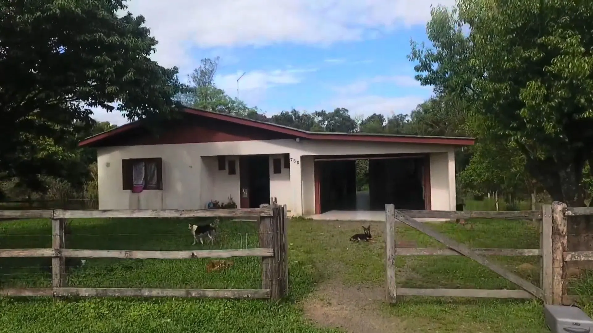 Country home for sale of 1,900 m² in Glorinha, RS, Brazil