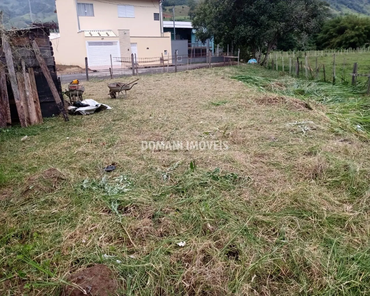 Plot for sale of 330 m² in Piranguçu, MG, Brazil