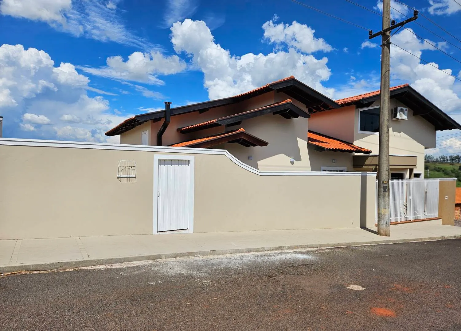 Casa à venda de 257 m² em Piraju, SP, Brasil