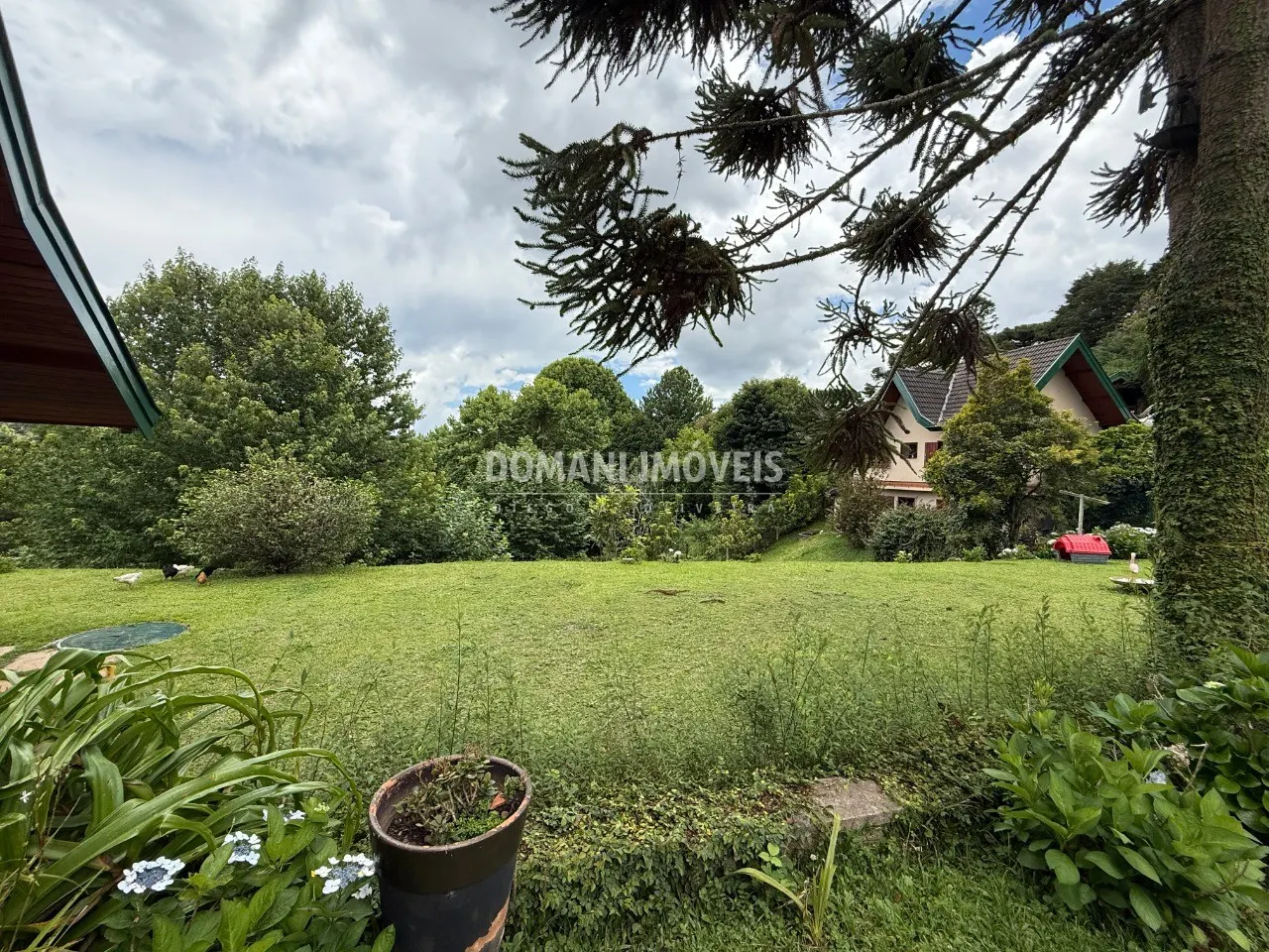 Casa à venda de 5.830 m² em Campos do Jordão, SP, Brasil