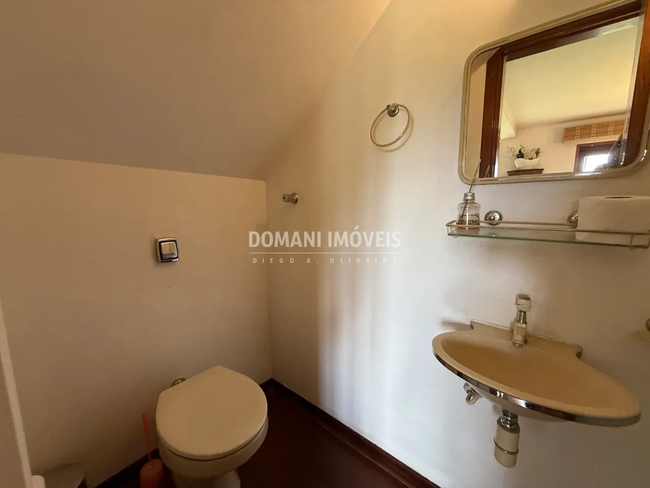 Casa à venda de 5.830 m² em Campos do Jordão, SP, Brasil