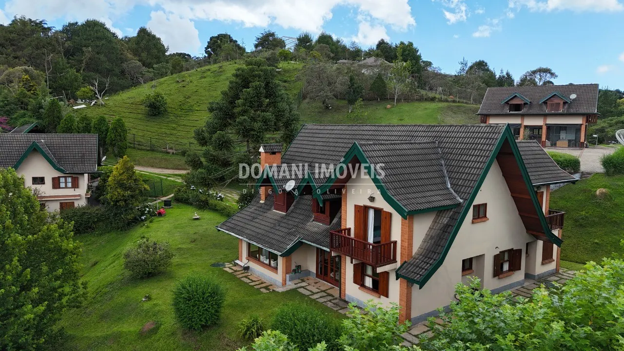 Casa à venda de 5.830 m² em Campos do Jordão, SP, Brasil
