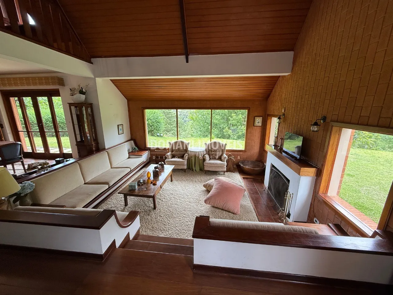 Casa à venda de 5.830 m² em Campos do Jordão, SP, Brasil