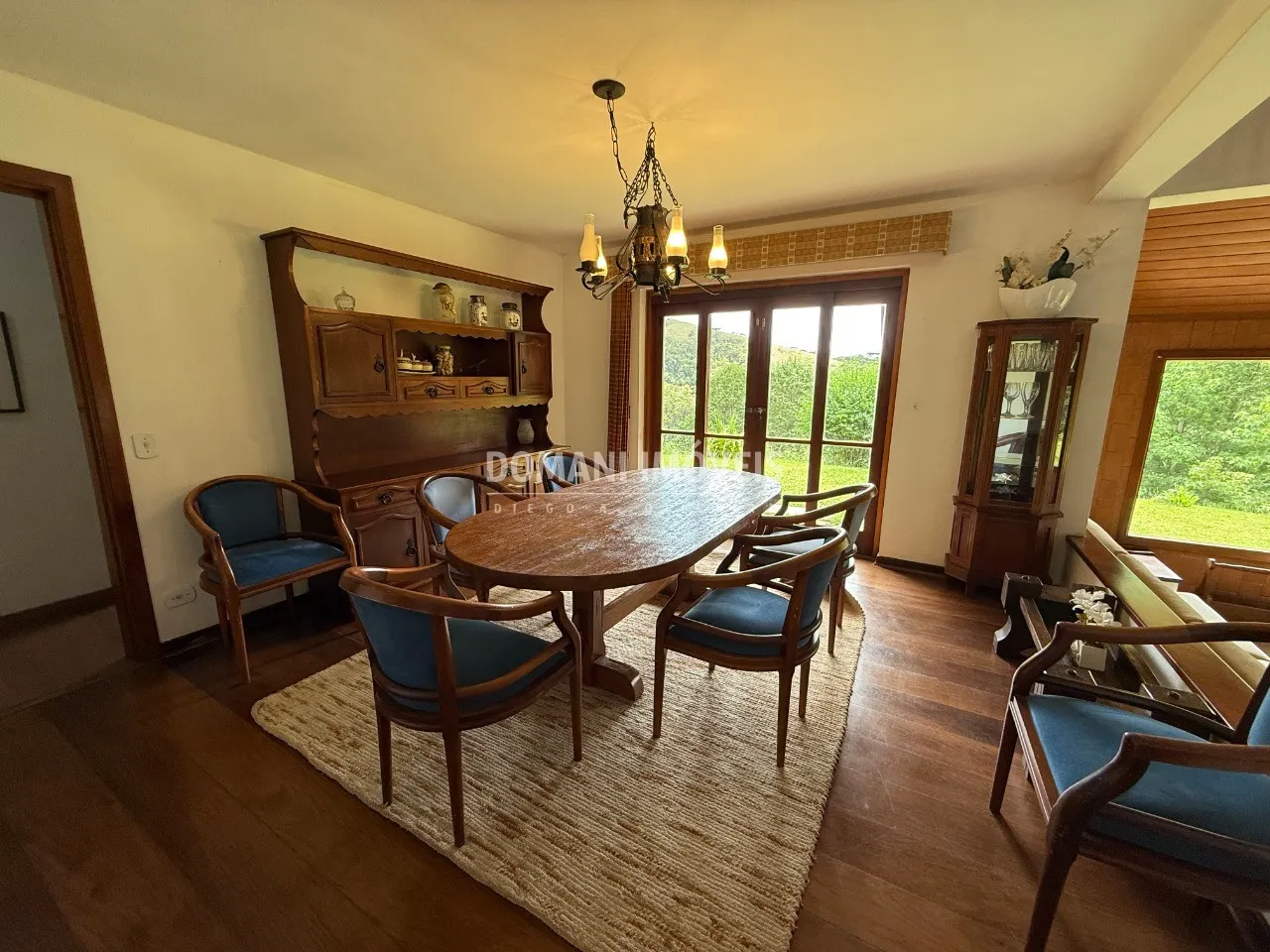 Casa à venda de 5.830 m² em Campos do Jordão, SP, Brasil