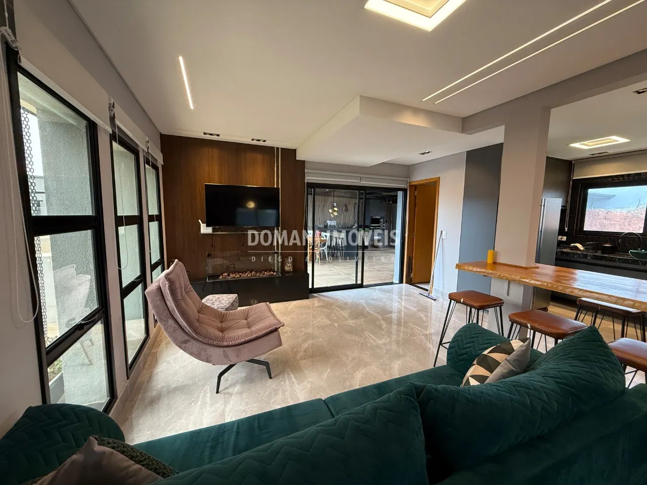 Casa à venda de 1.500 m² em Campos do Jordão, SP, Brasil