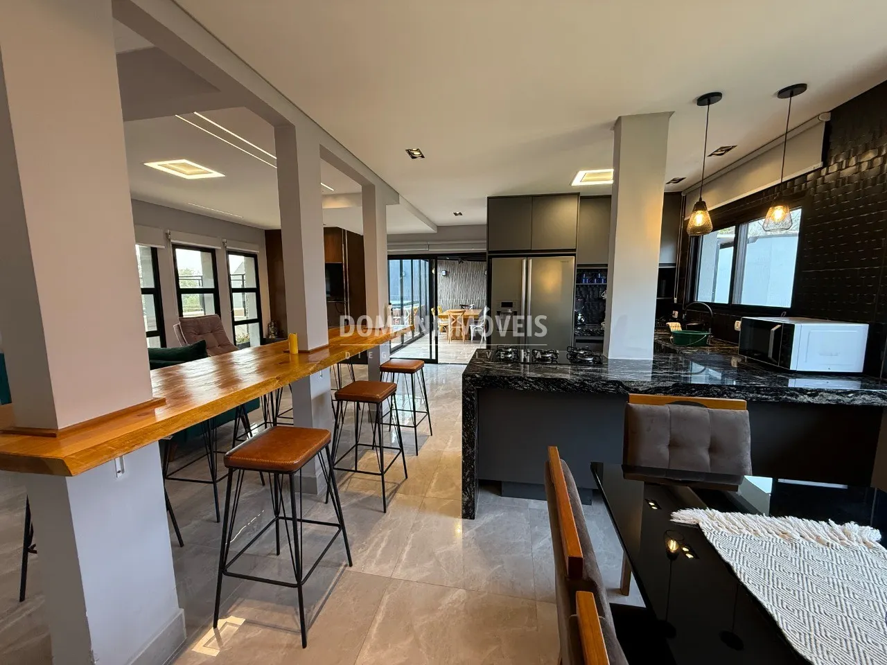 Casa à venda de 1.500 m² em Campos do Jordão, SP, Brasil