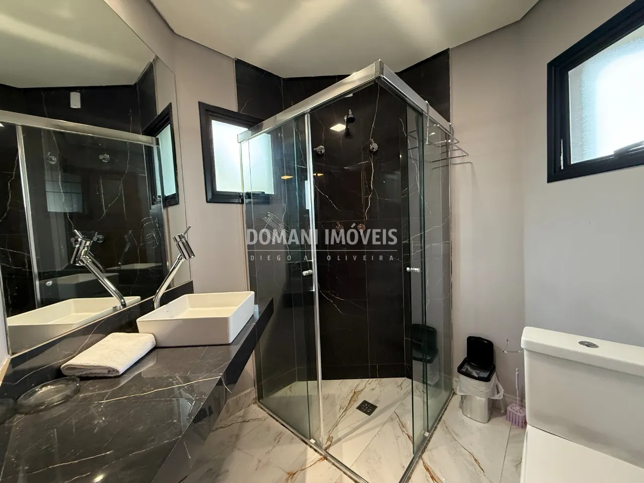 Casa à venda de 1.500 m² em Campos do Jordão, SP, Brasil
