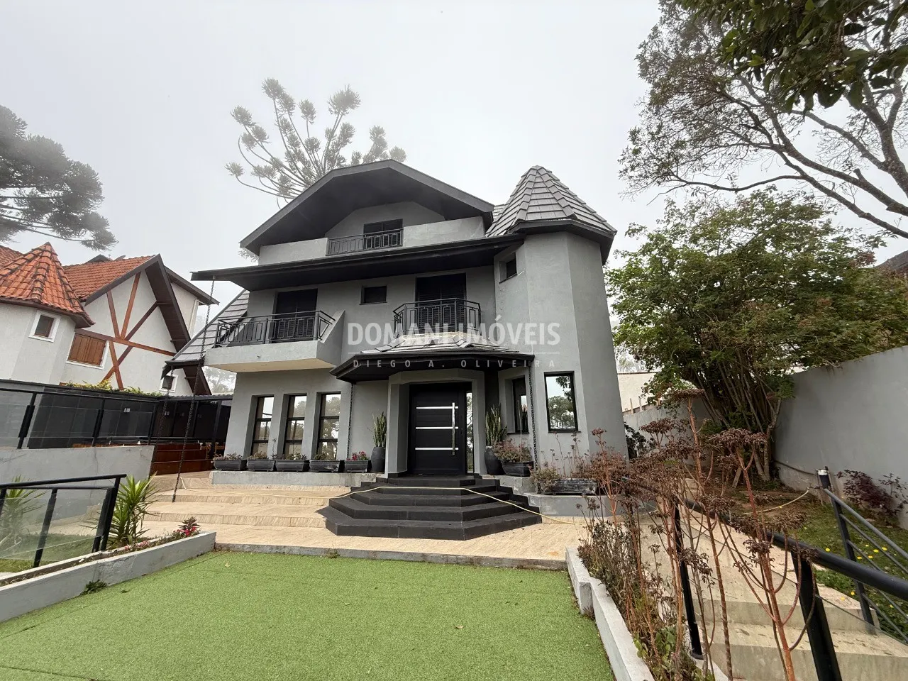 Casa à venda de 1.500 m² em Campos do Jordão, SP, Brasil