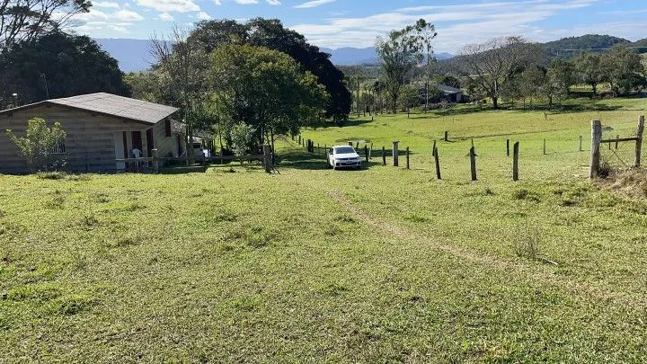 Chácara à venda e para Arrendar de 1 ha em Nova Hartz, RS, Brasil